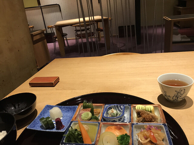 高麗橋 吉兆 なんばダイニングメゾン店的實拍高清圖