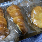 MILK IN BREAD的实拍图