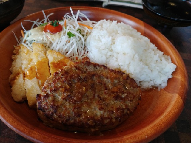 びっくりドンキー 宇治槙島店的實拍高清圖