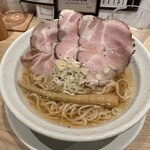 麺屋優光 銀座店的實拍圖
