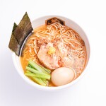 真鯛らーめん 麺魚 秋葉原UDX秋葉原拉麺劇場店的实拍图