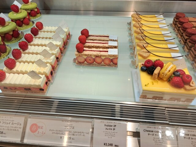 パティスリー・サダハルアオキ・パリ 新宿伊勢丹店的实拍高清图