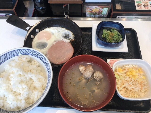 吉野家 御堂筋難波店的实拍高清图