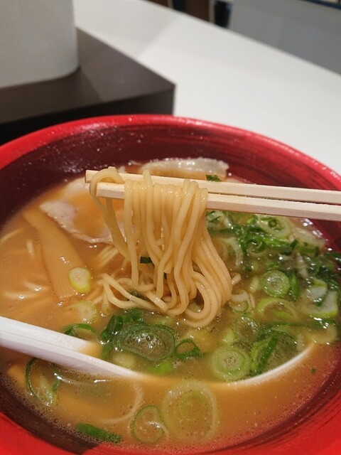 ラーメン 横綱 みのおキューズモール店的實拍高清圖