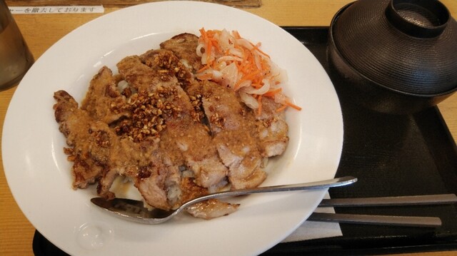 松屋 難波千日前店的實拍高清圖