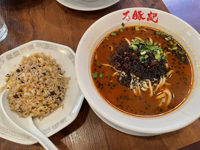 万豚記 飯倉店的实拍高清图