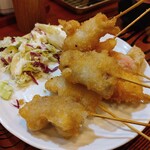串かつじゃんじゃん 本町店的实拍图