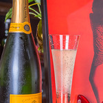 バー クラ クラ的实拍图