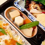 和食レストランとんでん 厚別店的实拍图