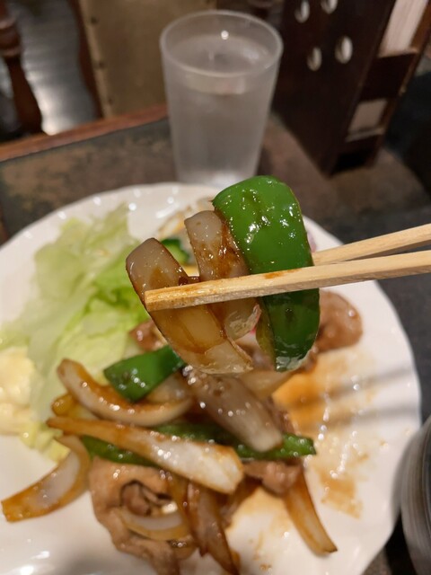 カフェ 泥人形的实拍高清图
