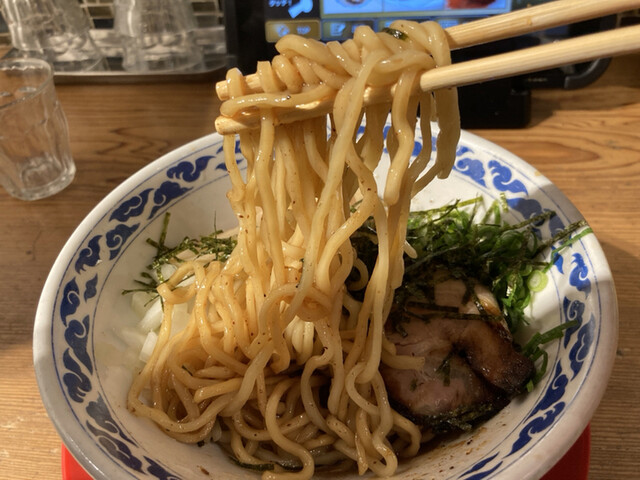 らーめん 亀王 阪急東通り店的實拍高清圖