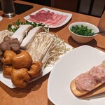四季火鍋 花椒庭 広尾本店的實拍圖