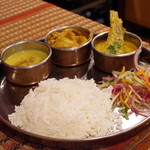 ベンガル料理プージャー的实拍图