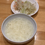 24時間 餃子酒場 不動前店的實拍圖