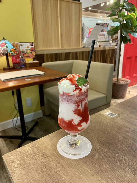 上高地 あずさ珈琲 阪急三番街店的實拍高清圖