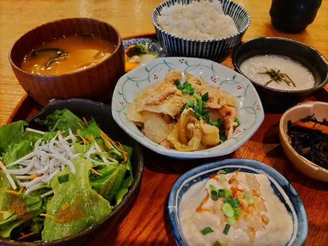 八百屋とごはん うらや 本店的實拍高清圖