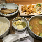 やよい軒 九条店的實拍圖