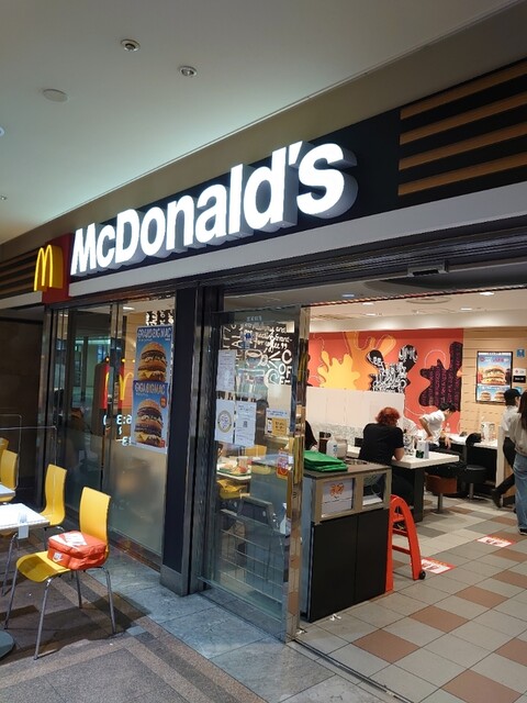 マクドナルド JR難波駅前店的實拍高清圖