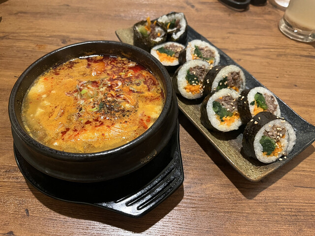 韓国料理豚ブザ 新宿店的實拍高清圖