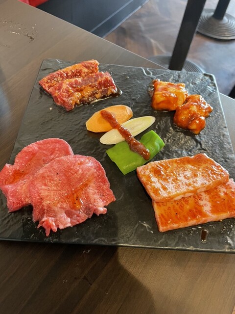 杏 ホルモン焼肉 八王子店的實拍高清圖