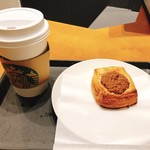 スターバックスコーヒー 飯田橋サクラテラス店的实拍图