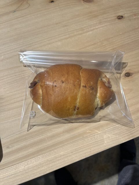 MILK IN BREAD的实拍高清图