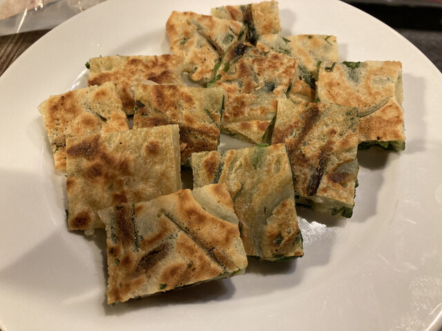 焼肉・しゃぶしゃぶ 肉の鶴々亭的实拍高清图