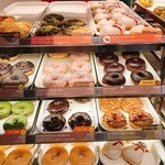 クリスピー クリーム ドーナツ LINKS UMEDA店的实拍图