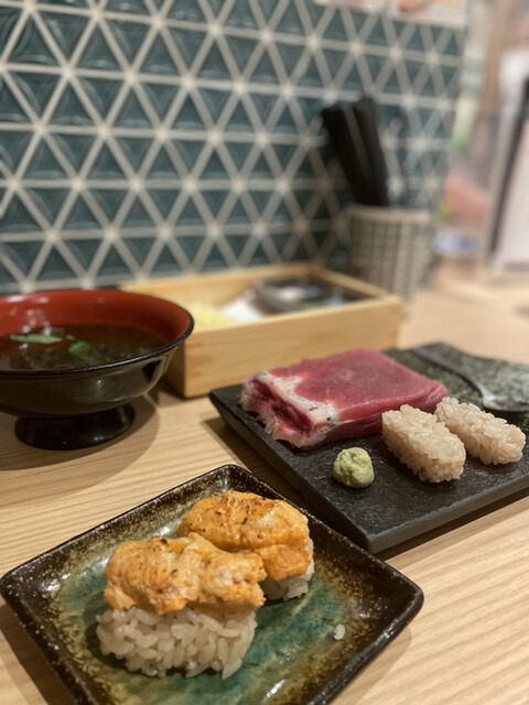 鮨・酒・肴 杉玉 伏見桃山的实拍高清图