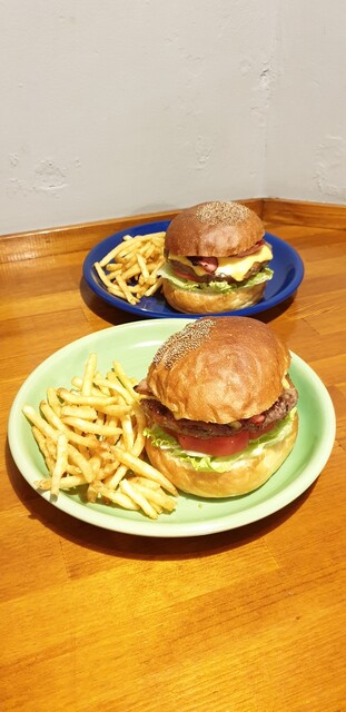 バーガーショップホットボックス的实拍高清图