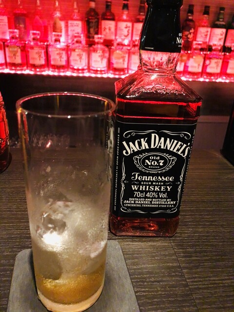 BAR ライオン的實拍高清圖