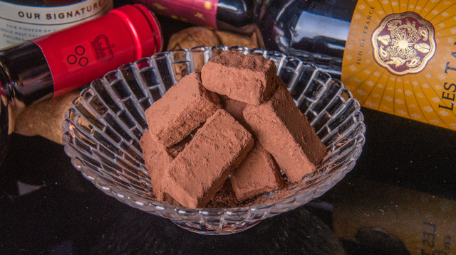 バー クラ クラ的实拍高清图