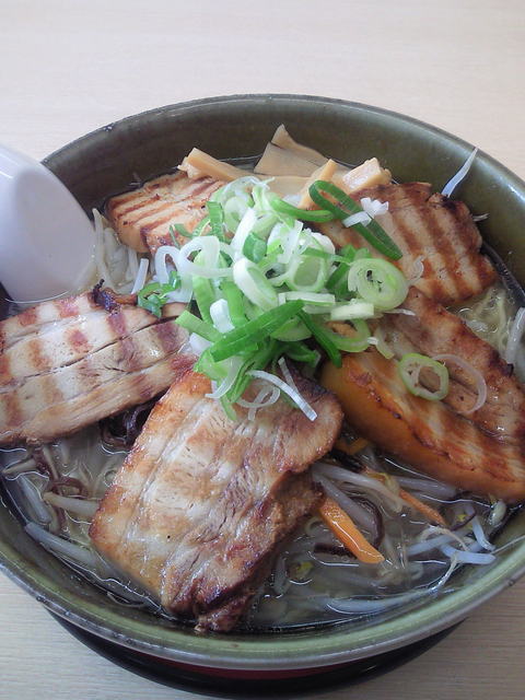 ラーメン かまじい的实拍高清图