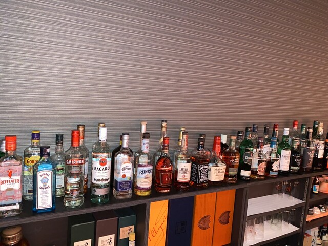 BAR ライオン的實拍高清圖