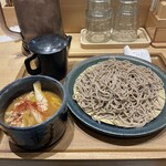肉蕎麦 トムラウシ 田町店的实拍图