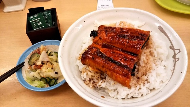 松屋 南海難波店的實拍高清圖