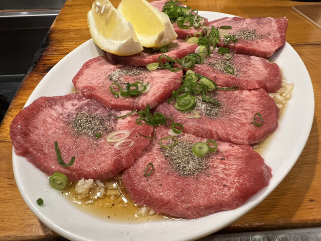 recommendations image for 焼肉ホルモン 万千