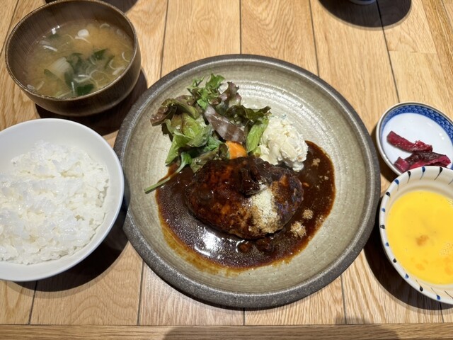 山本のハンバーグ 新橋食堂的實拍高清圖