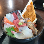 湾岸市場的實拍圖