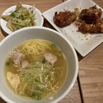 桃菜 三鷹店的实拍图