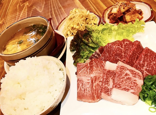 まるや精肉店的實拍高清圖