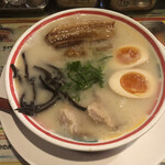 九州じゃんがららあめん 銀座店的实拍图