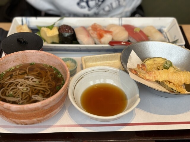 和食鍋処 すし半 深井店的实拍高清图