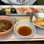 和食鍋処 すし半 深井店的实拍图