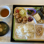 門真運転免許試験場食堂的實拍圖