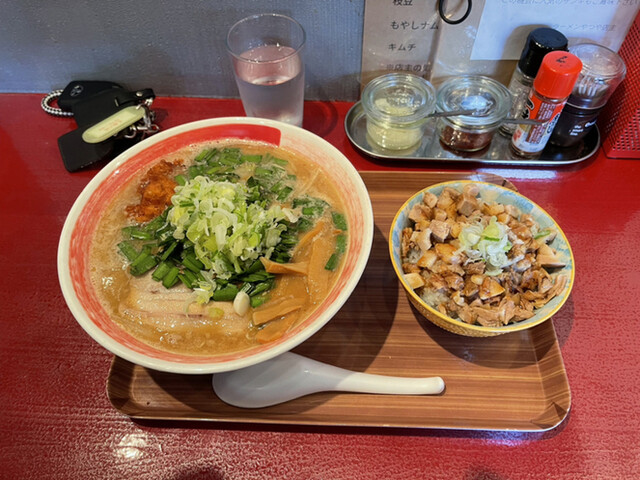 ラーメン やつや的实拍高清图