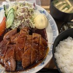 烏森絶メシ食堂的實拍圖