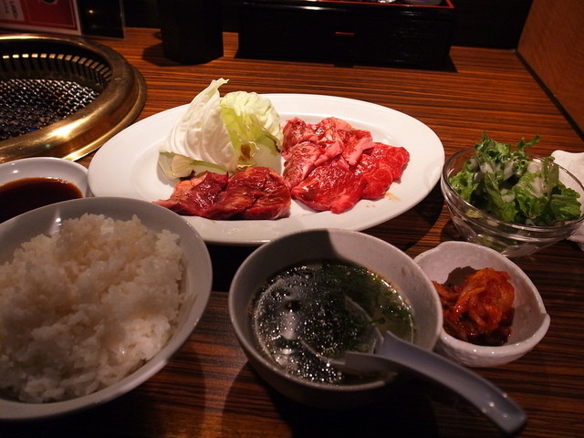 テーブルオーダーバイキング 焼肉 王道 布施店的實拍高清圖