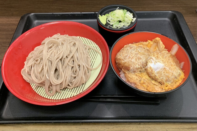 名代 富士そば 大井町駅前店的實拍高清圖