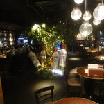 ダイニングダーツバーBee 新宿店的實拍圖